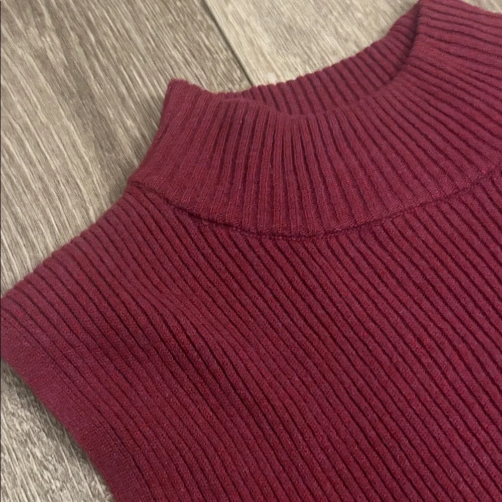 Halogen Burgundy Ribbed Tank Top - Picture 2 of 9